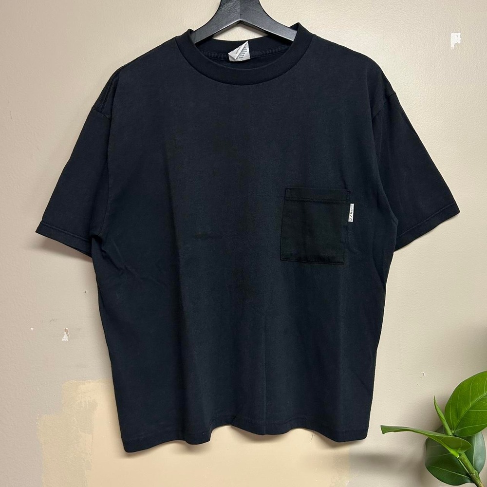 Vintage 90s Classic II Black Pocket T Shirt Made In USA Mens M Boxy Fit Tee